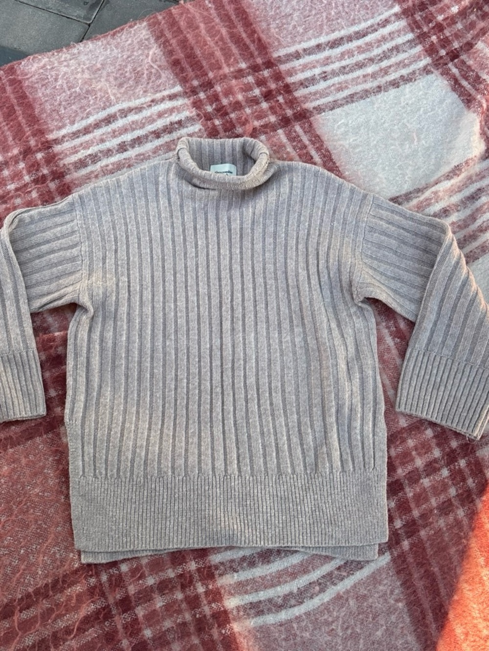 Ribbed Mock Neck Sweater - Light Taupe